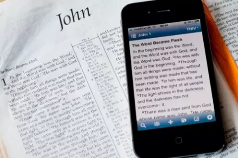 Aplicativos para ler a bíblia pelo celular – É pecado?