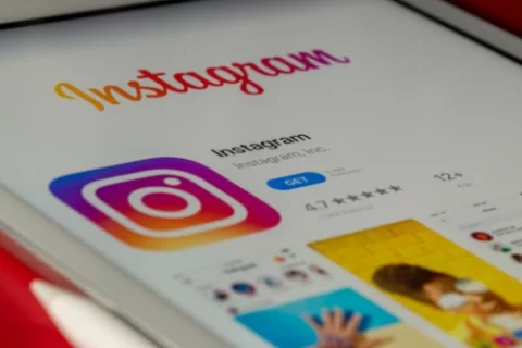 Aprenda de uma vez por todas como fazer comentários com GIF no Instagram