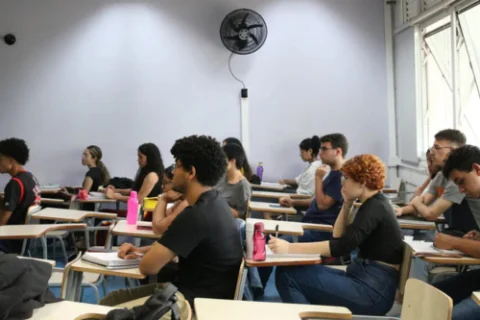 Concurso com 57 mil oportunidades