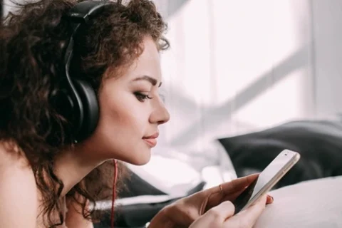 Veja os melhores apps de mudança de voz (Foto: v.ivash/Freepik)