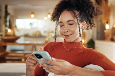 Como acessar outro celular à distância com segurança e facilidade